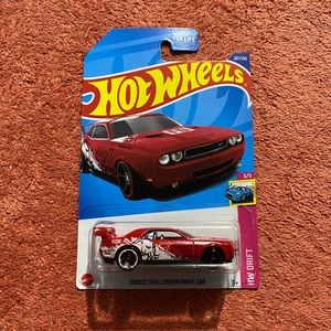 Hot Wheels Dodge Challenger Drift Car
